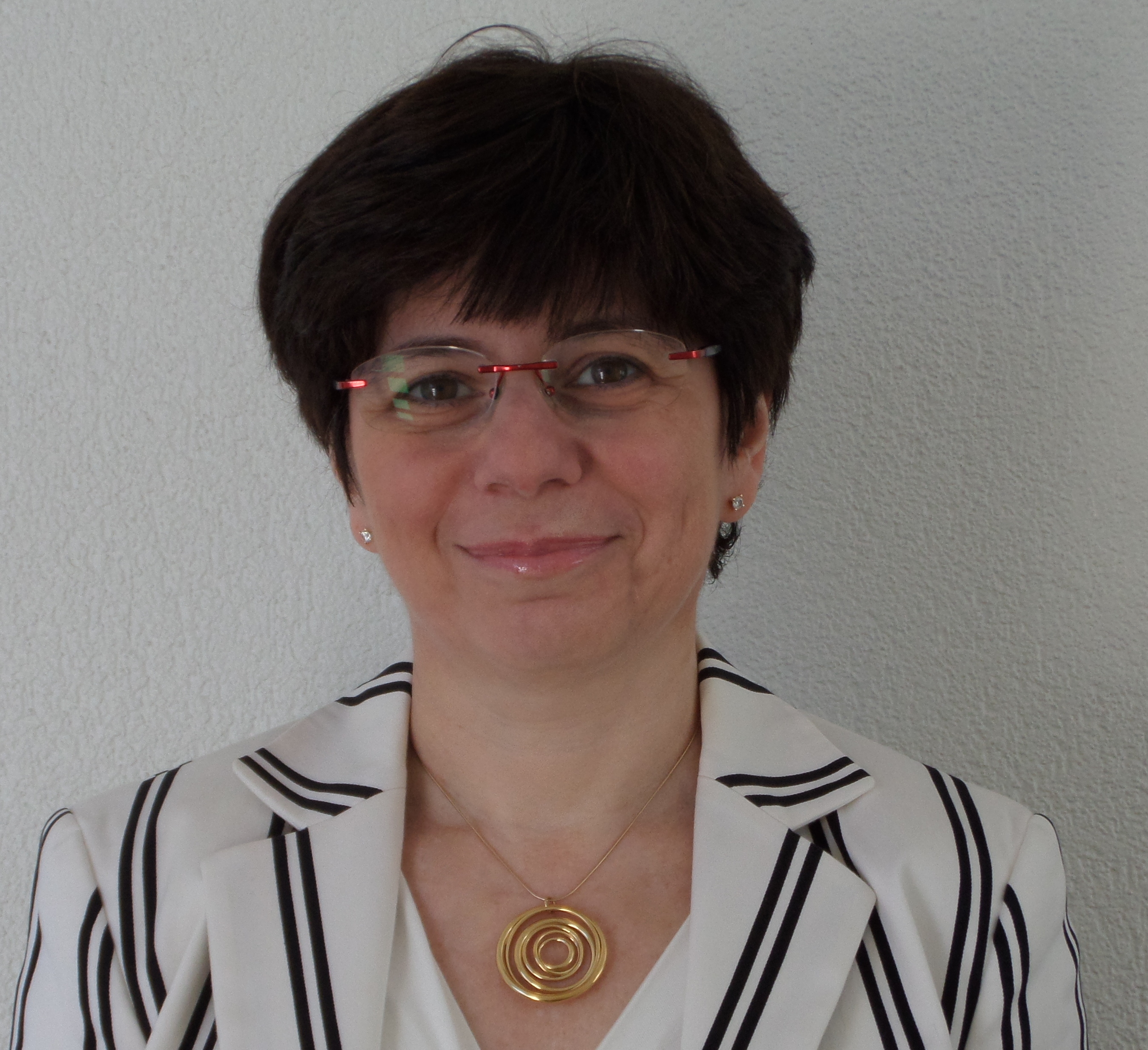 Dr. Yana Steudel